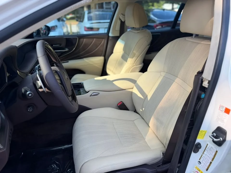 2018 Lexus LS 5th Gen - Image 7 of 20