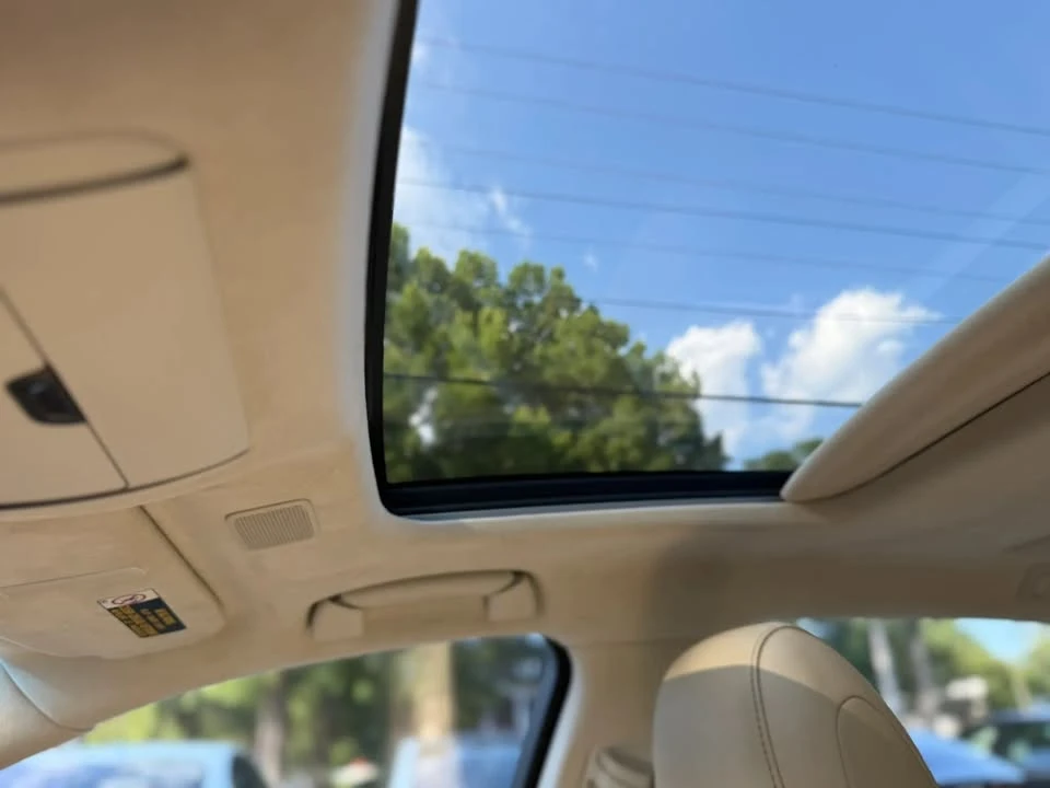2018 Lexus LS 5th Gen - Image 18 of 20