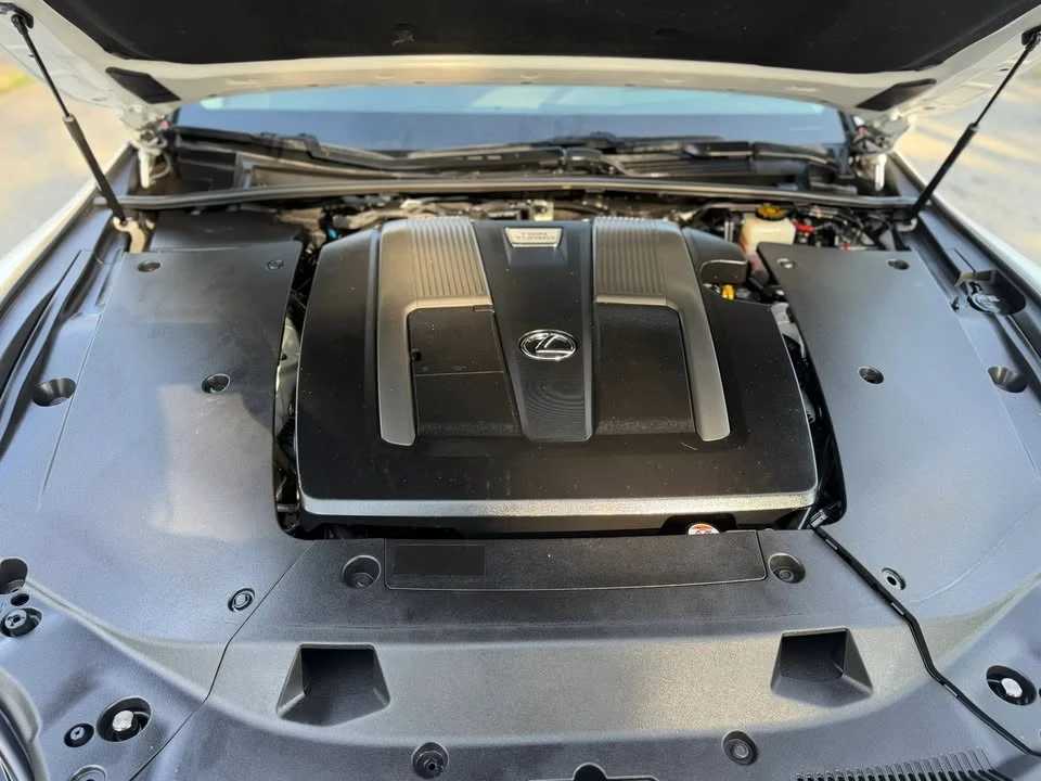 2018 Lexus LS 5th Gen - Image 20 of 20