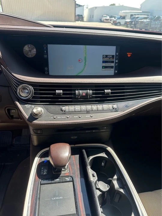2018 Lexus LS 5th Gen - Image 12 of 14