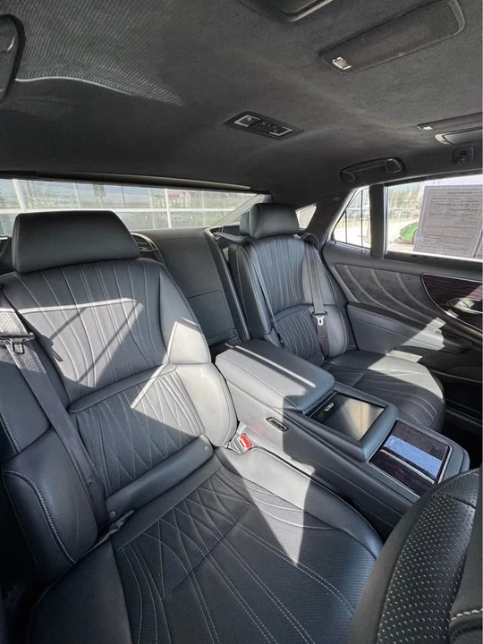 2018 Lexus LS 5th Gen - Image 16 of 16
