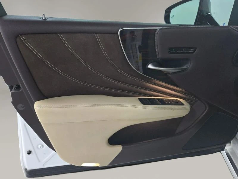 2018 Lexus LS 5th Gen - Image 20 of 20