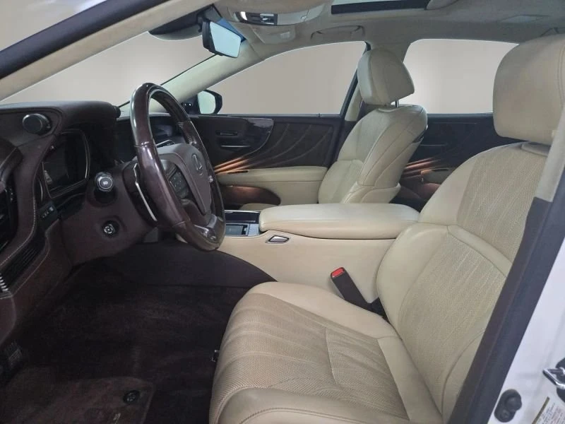 2018 Lexus LS 5th Gen - Image 8 of 20
