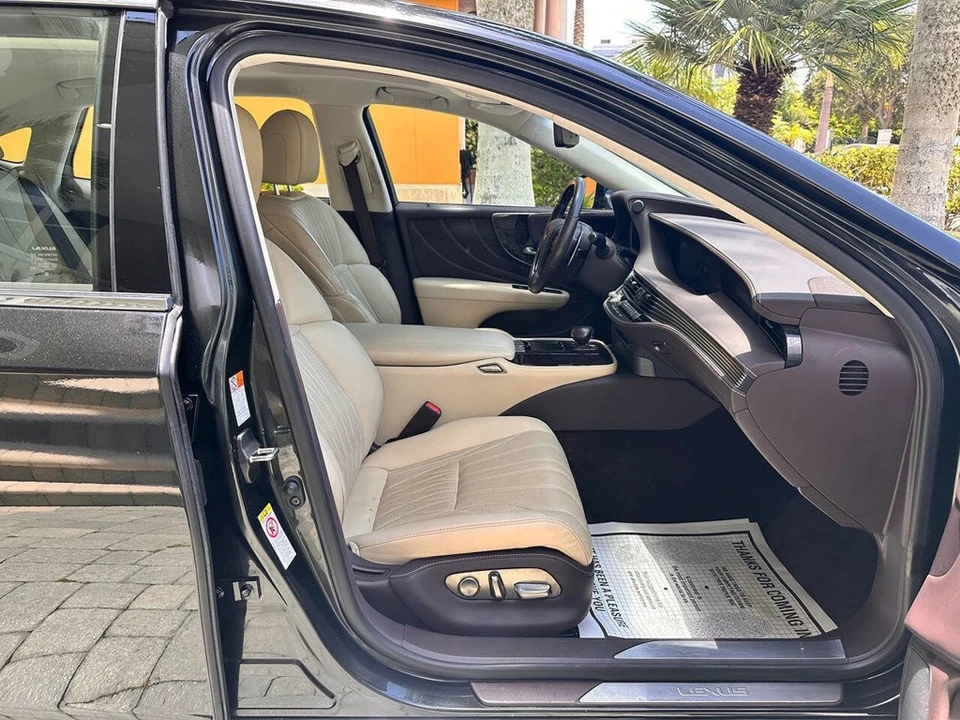 2018 Lexus LS 5th Gen - Image 23 of 24