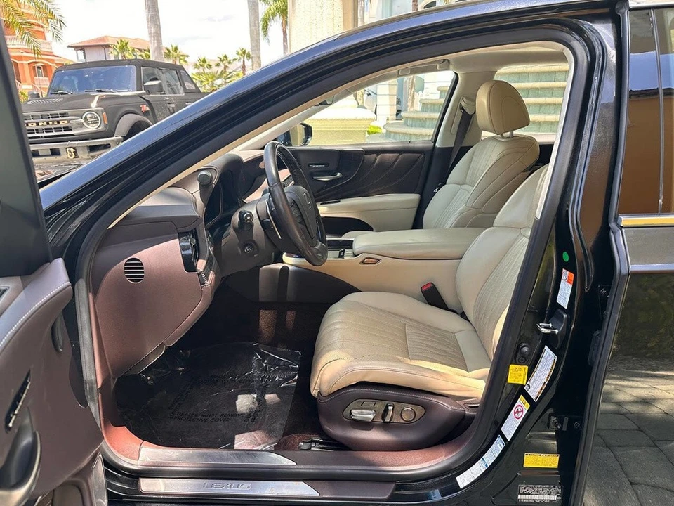 2018 Lexus LS 5th Gen - Image 22 of 24