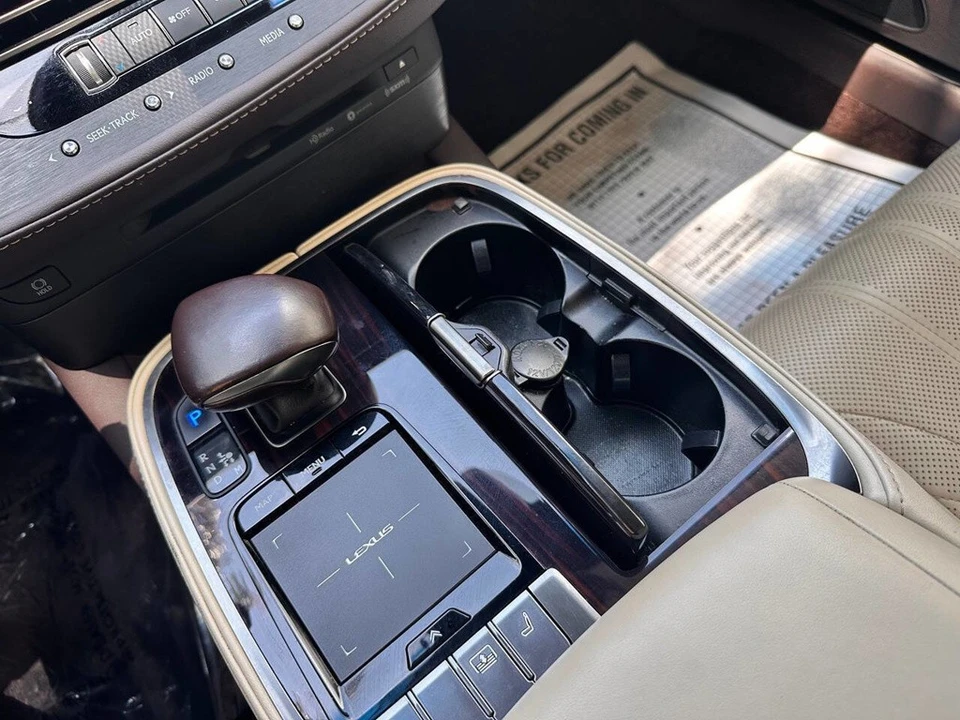 2018 Lexus LS 5th Gen - Image 15 of 24
