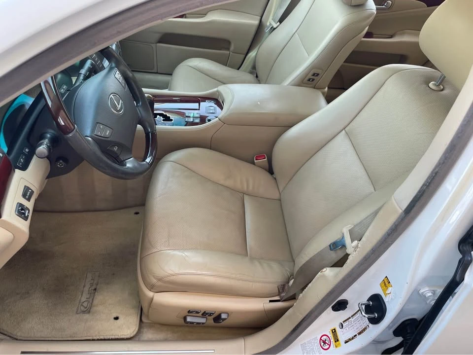 2018 Lexus LS 5th Gen - Image 9 of 15