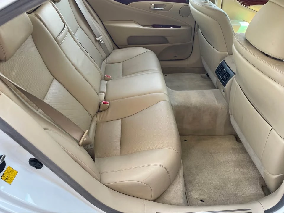 2018 Lexus LS 5th Gen - Image 14 of 15