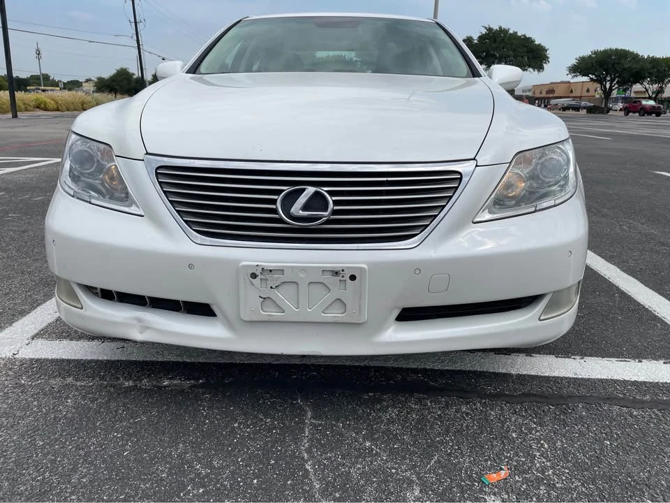 2018 Lexus LS 5th Gen - Image 4 of 15