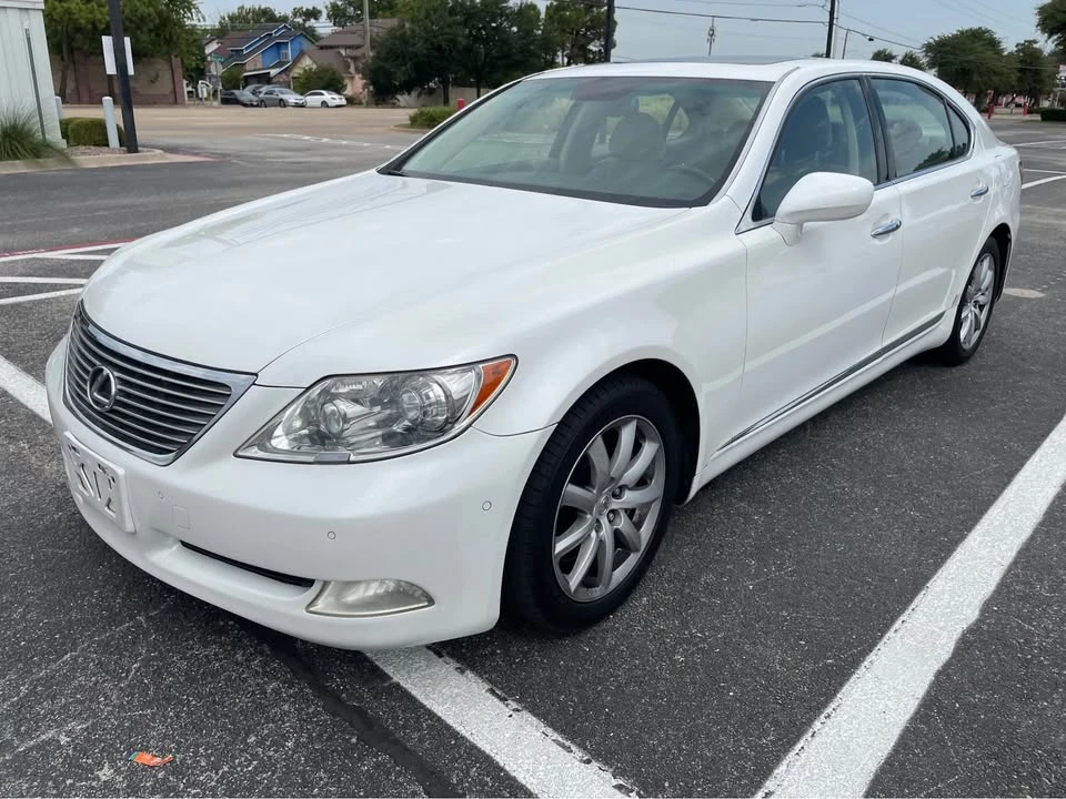 2018 Lexus LS 5th Gen - Image 2 of 15