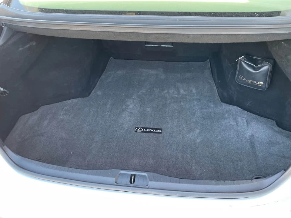 2018 Lexus LS 5th Gen - Image 15 of 15