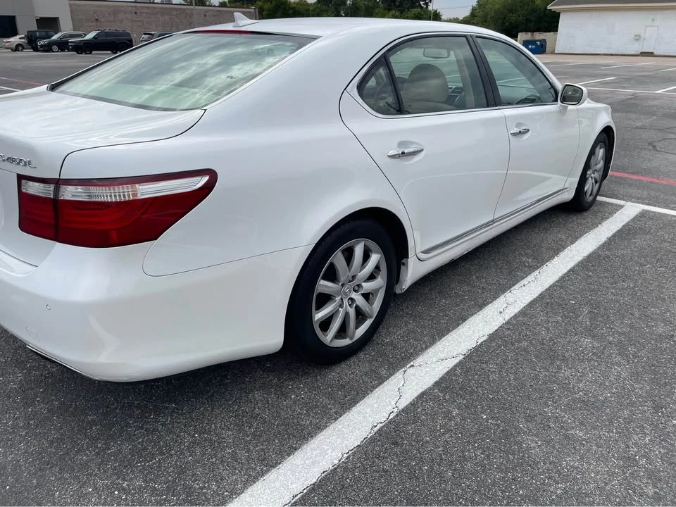 2018 Lexus LS 5th Gen - Image 7 of 15