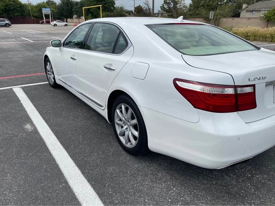 2018 Lexus LS 5th Gen - Image 3 of 15