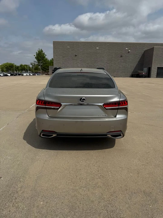 2018 Lexus LS 5th Gen - Image 4 of 12