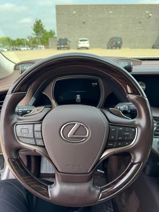 2018 Lexus LS 5th Gen - Image 12 of 12