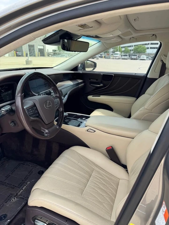 2018 Lexus LS 5th Gen - Image 10 of 12