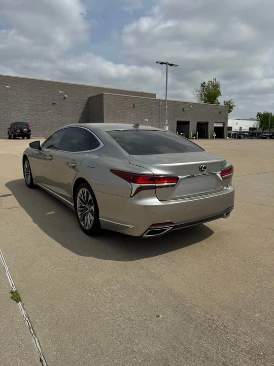 2018 Lexus LS 5th Gen - Image 6 of 12