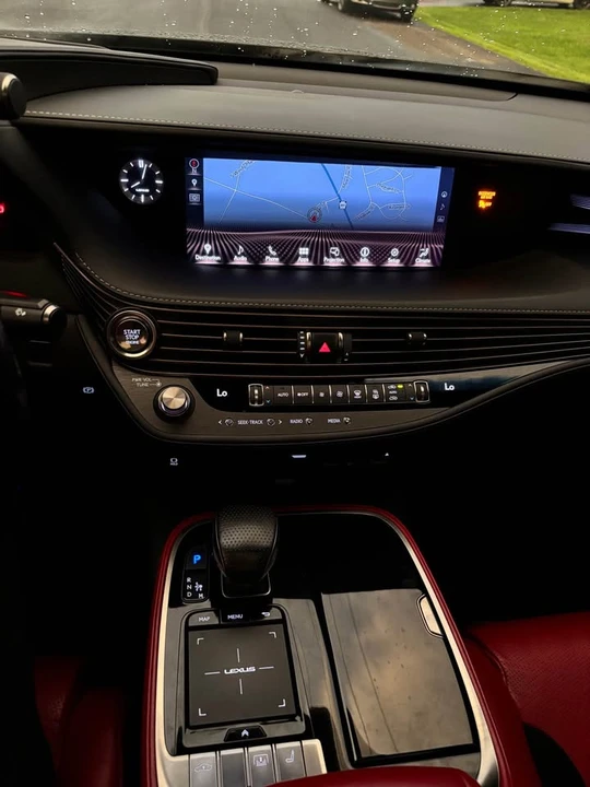 2018 Lexus LS 5th Gen - Image 14 of 20