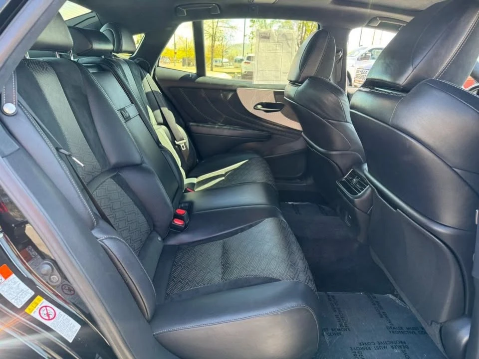 2018 Lexus LS 5th Gen - Image 14 of 20
