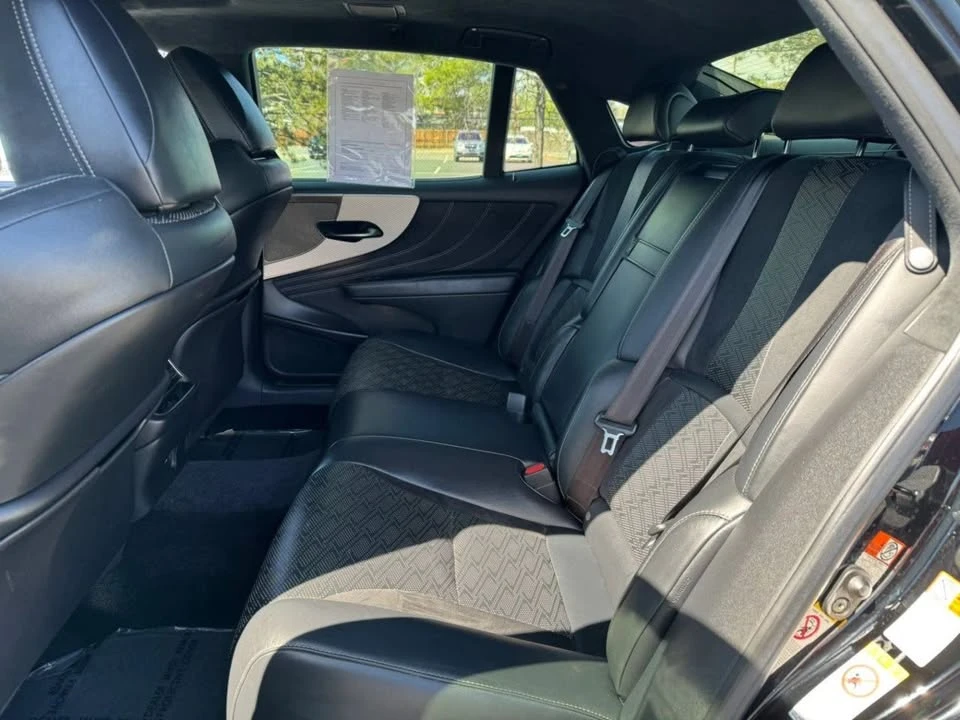2018 Lexus LS 5th Gen - Image 13 of 20