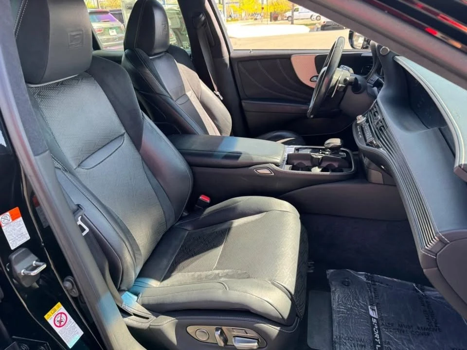 2018 Lexus LS 5th Gen - Image 16 of 20