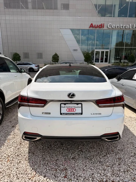 2018 Lexus LS 5th Gen - Image 5 of 8