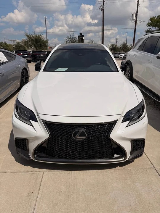 2018 Lexus LS 5th Gen - Image 3 of 8