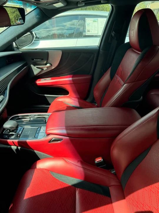 2018 Lexus LS 5th Gen - Image 7 of 8