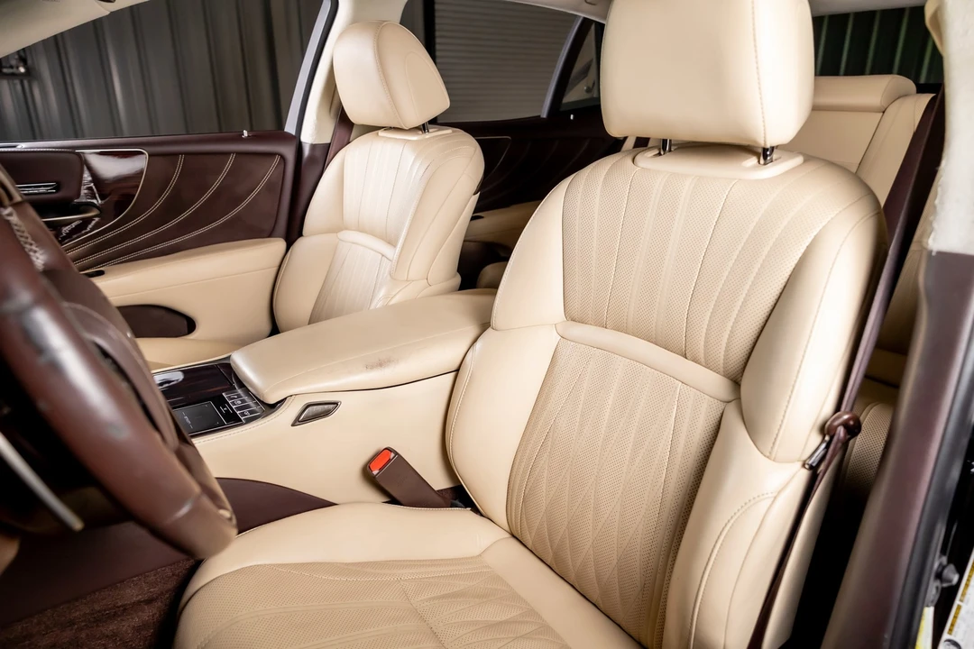 2018 Lexus LS 5th Gen - Image 5 of 12