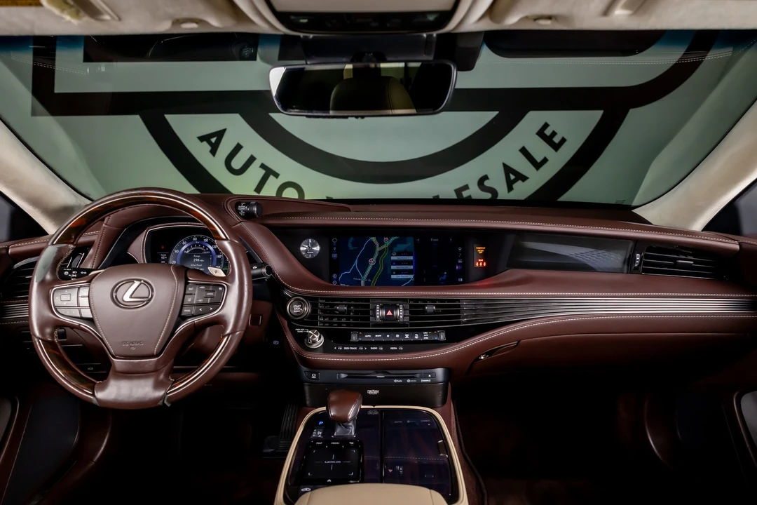 2018 Lexus LS 5th Gen - Image 2 of 12
