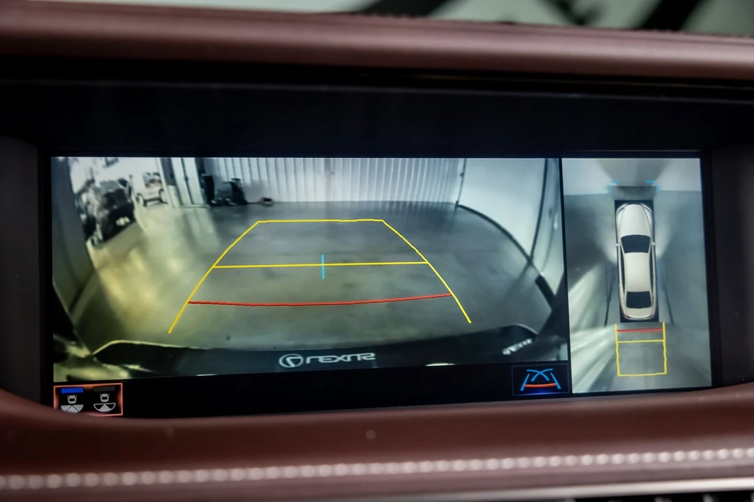 2018 Lexus LS 5th Gen - Image 12 of 12