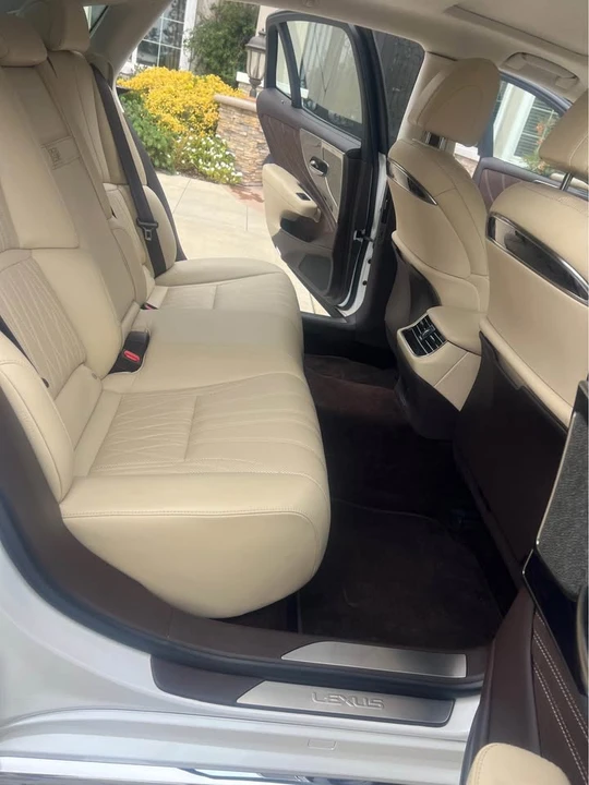 2018 Lexus LS 5th Gen - Image 10 of 13