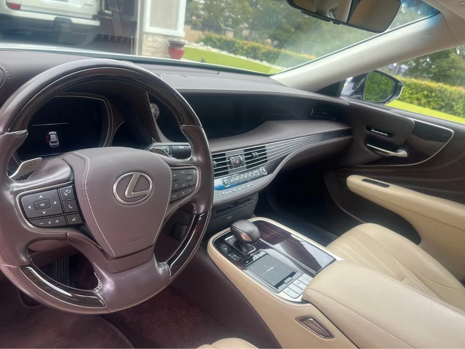 2018 Lexus LS 5th Gen - Image 8 of 13