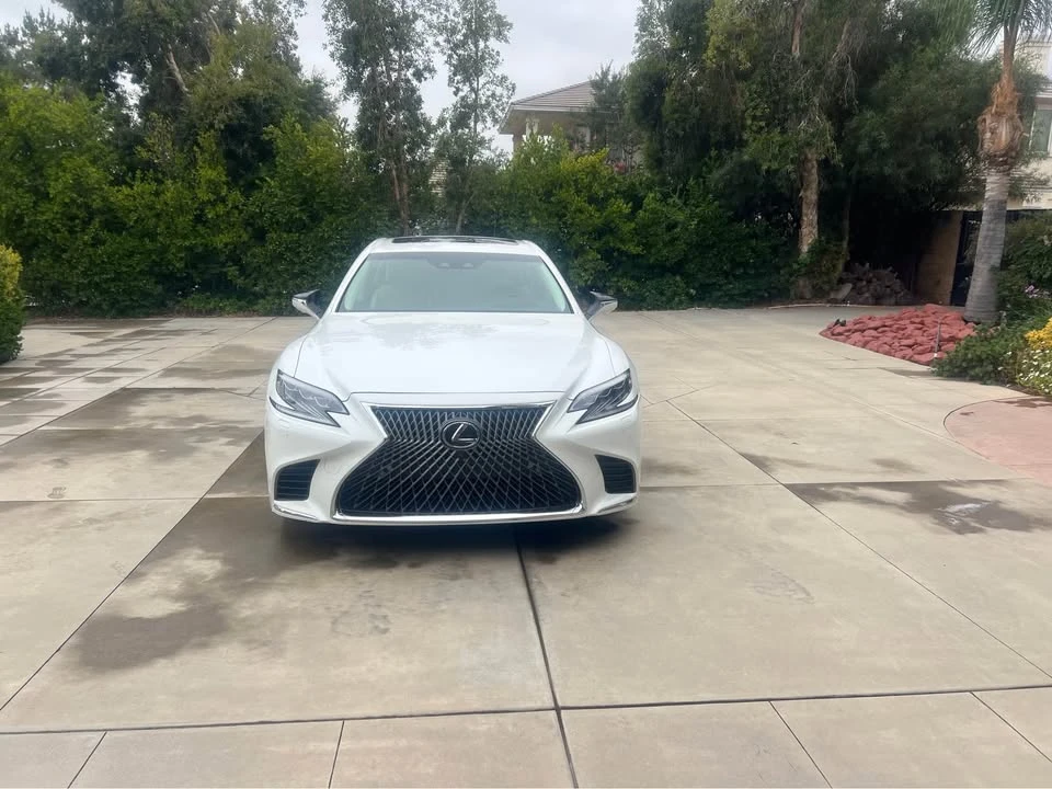 2018 Lexus LS 5th Gen - Image 4 of 13