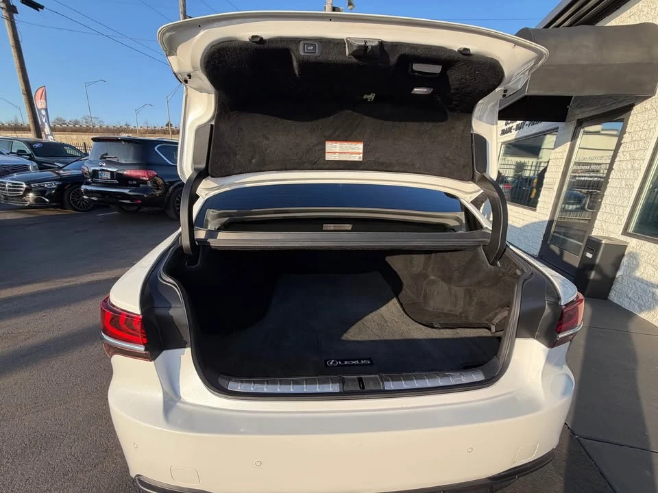 2018 Lexus LS 5th Gen - Image 9 of 20