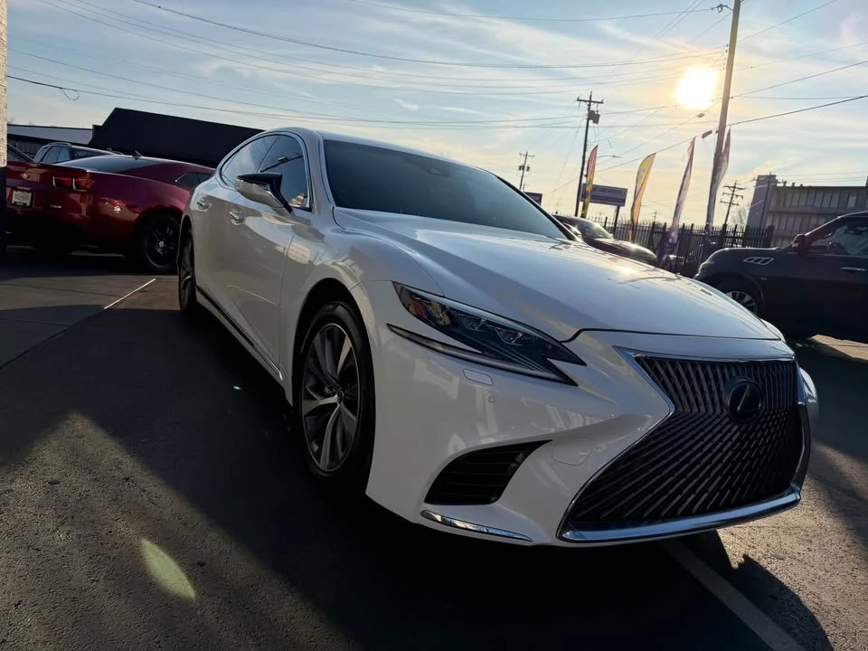 2018 Lexus LS 5th Gen - Image 8 of 20