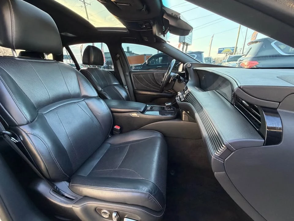 2018 Lexus LS 5th Gen - Image 16 of 20