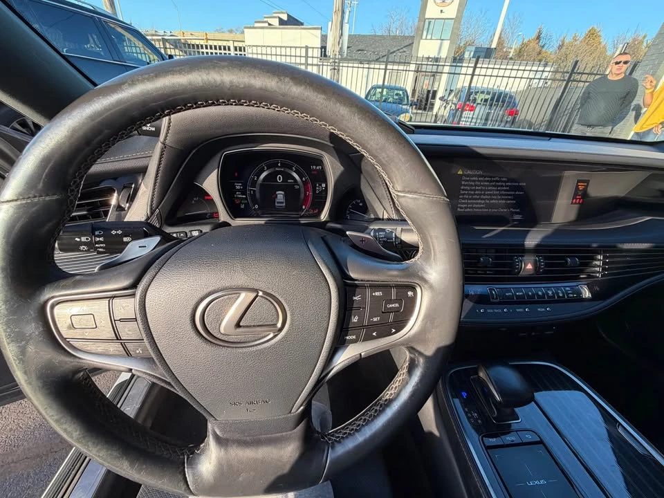 2018 Lexus LS 5th Gen - Image 12 of 20