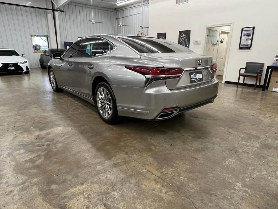 2018 Lexus LS 5th Gen - Image 4 of 6
