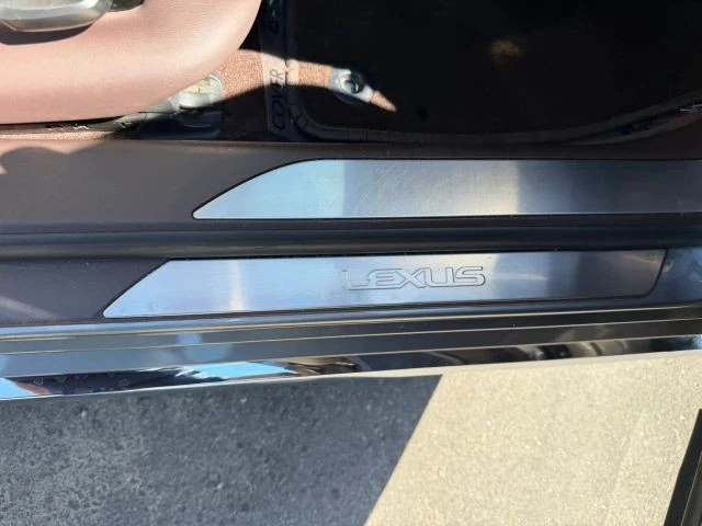 2018 Lexus LS 5th Gen - Image 30 of 31