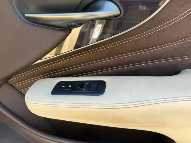 2018 Lexus LS 5th Gen - Image 28 of 31