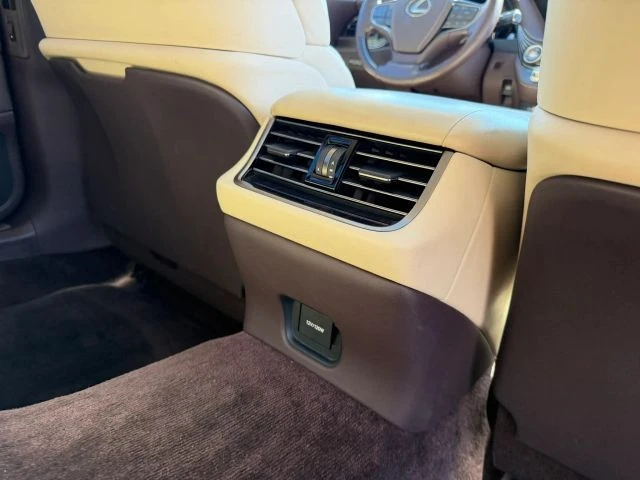 2018 Lexus LS 5th Gen - Image 20 of 31