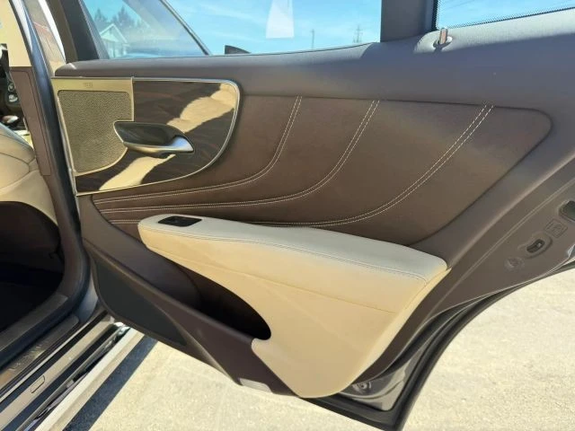 2018 Lexus LS 5th Gen - Image 16 of 31