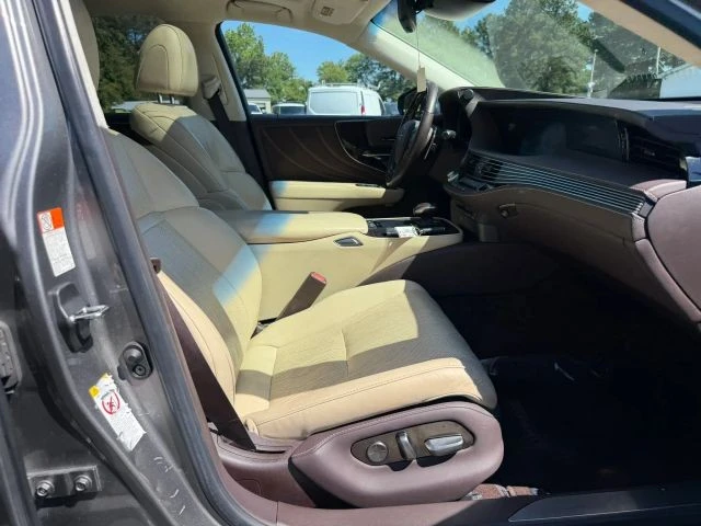 2018 Lexus LS 5th Gen - Image 31 of 31