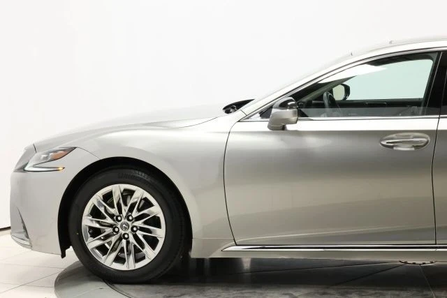 2018 Lexus LS 5th Gen - Image 7 of 12
