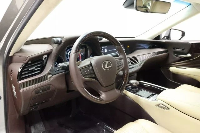 2018 Lexus LS 5th Gen - Image 2 of 12