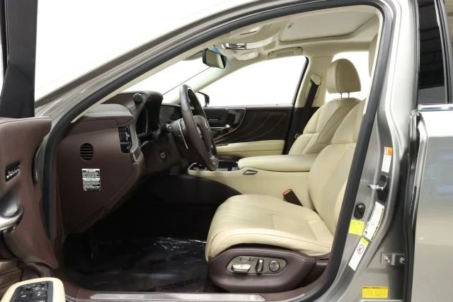 2018 Lexus LS 5th Gen - Image 12 of 12