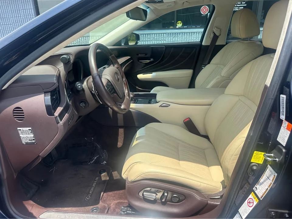 2018 Lexus LS 5th Gen - Image 12 of 20