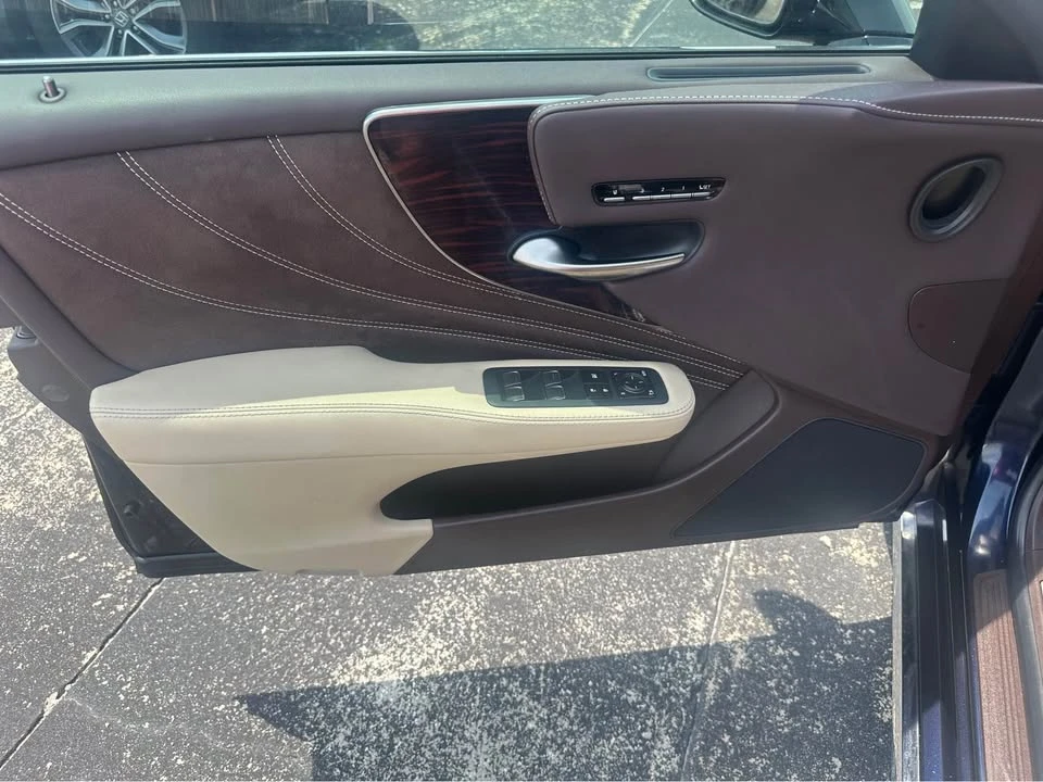 2018 Lexus LS 5th Gen - Image 14 of 20
