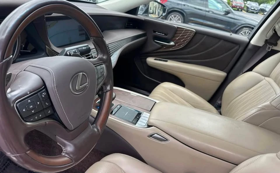 2018 Lexus LS 5th Gen - Image 5 of 12